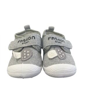 NWOT Baby Squeaky Shoes